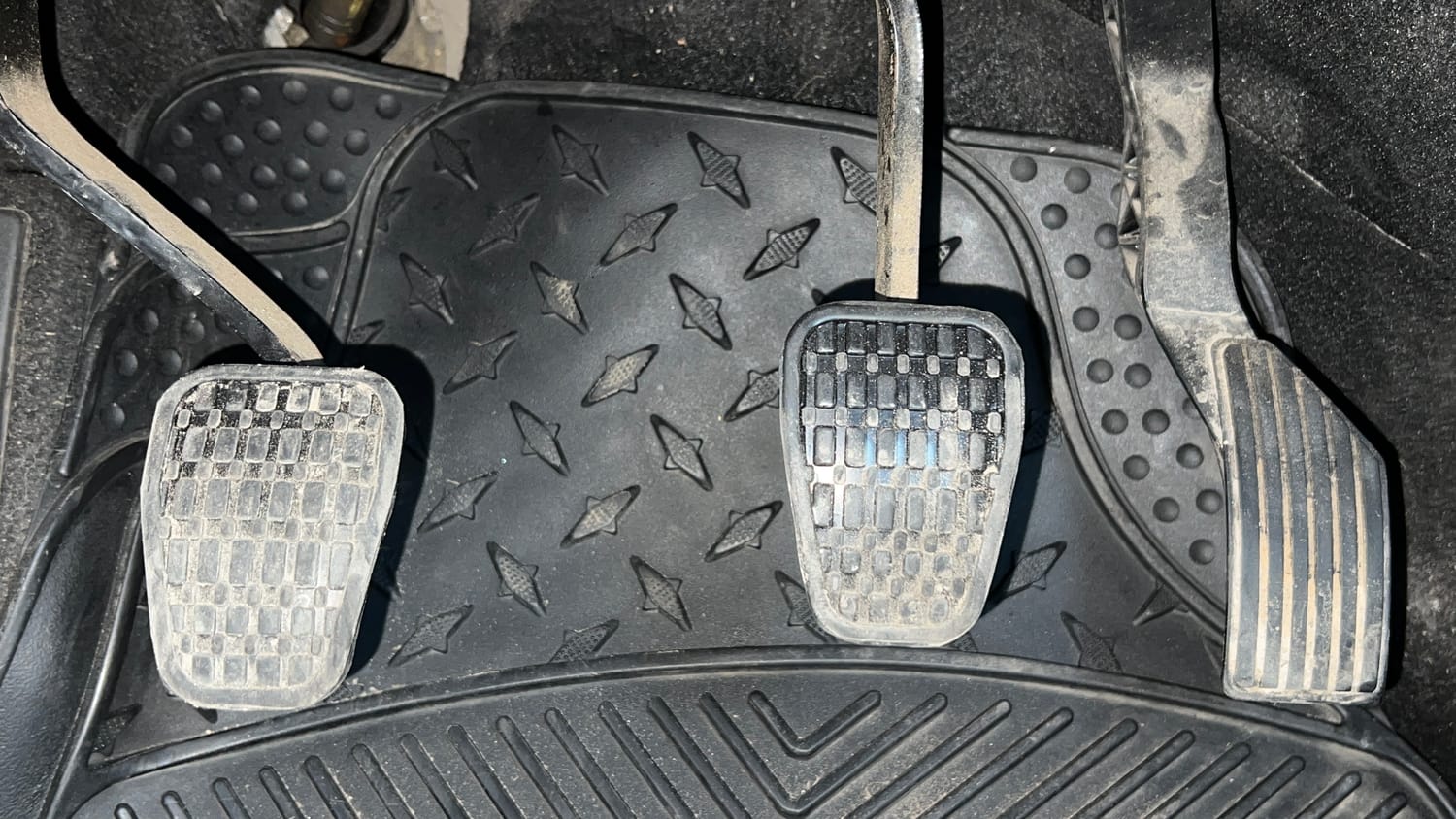 Used 2022 Tata Nexon XM (S) Petrol Manual interior PEDALS VIEW