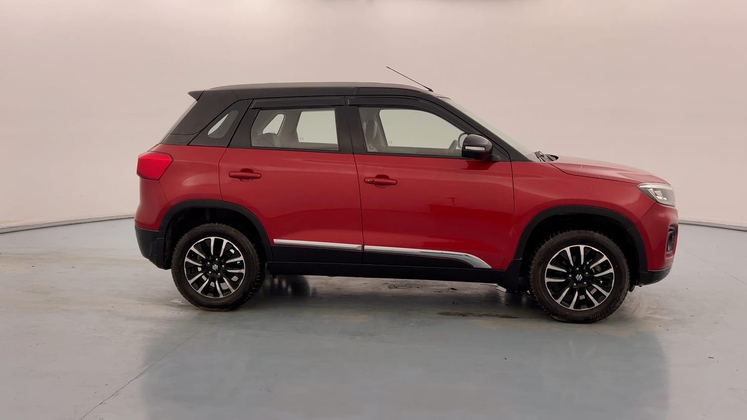 Used 2021 Maruti Suzuki Vitara Brezza [2020-2022] ZXI Plus Dual Tone Petrol Manual exterior RIGHT SIDE VIEW
