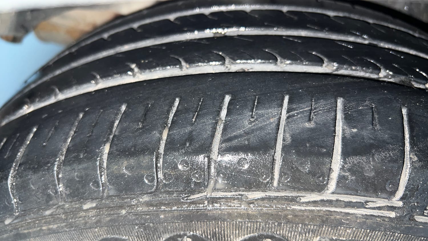 Used 2018 Ford Freestyle Titanium 1.2 Ti-VCT Petrol Manual tyres RIGHT REAR TYRE TREAD VIEW