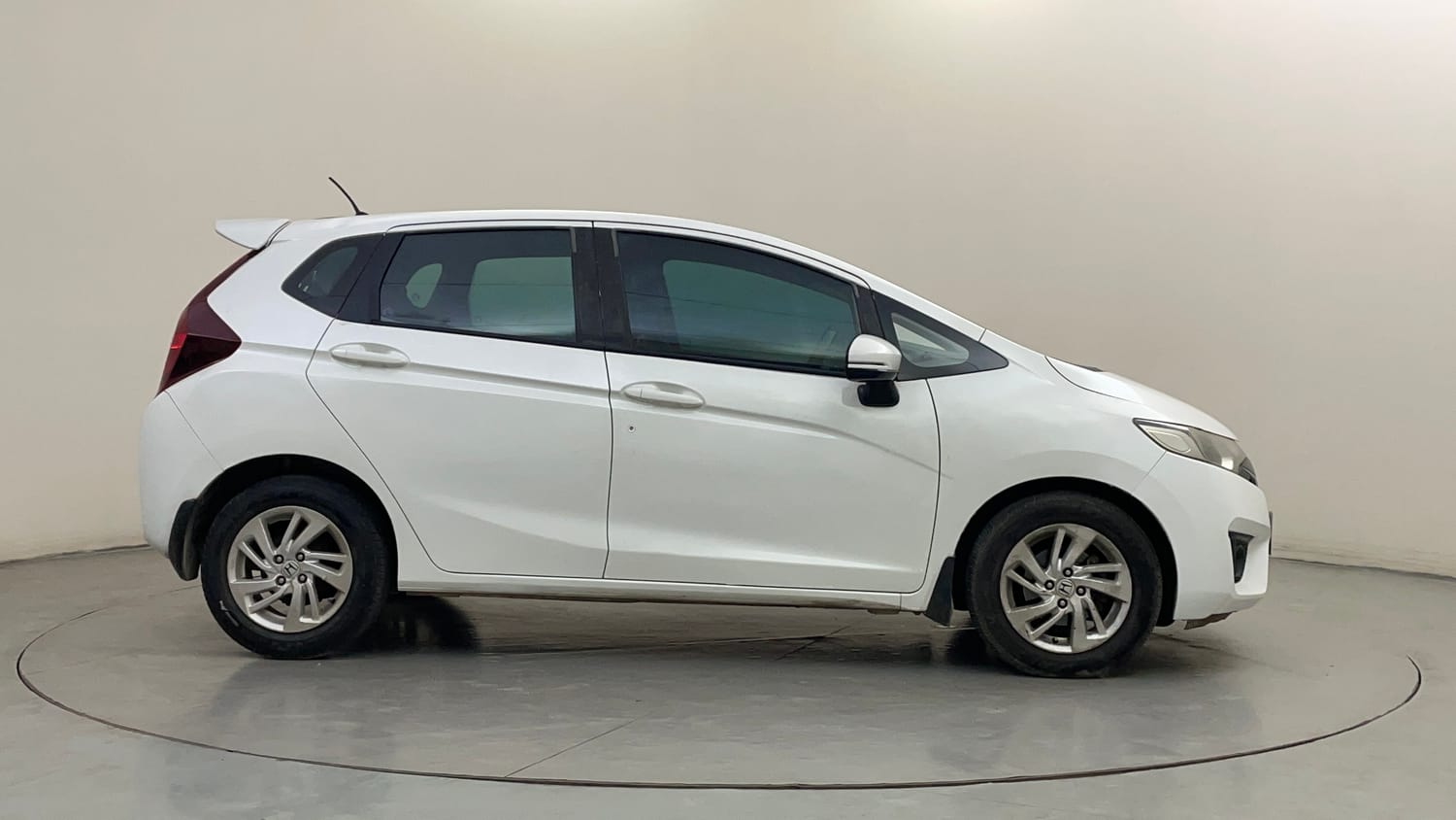 Used 2016 Honda Jazz VX Diesel Diesel Manual exterior RIGHT SIDE VIEW