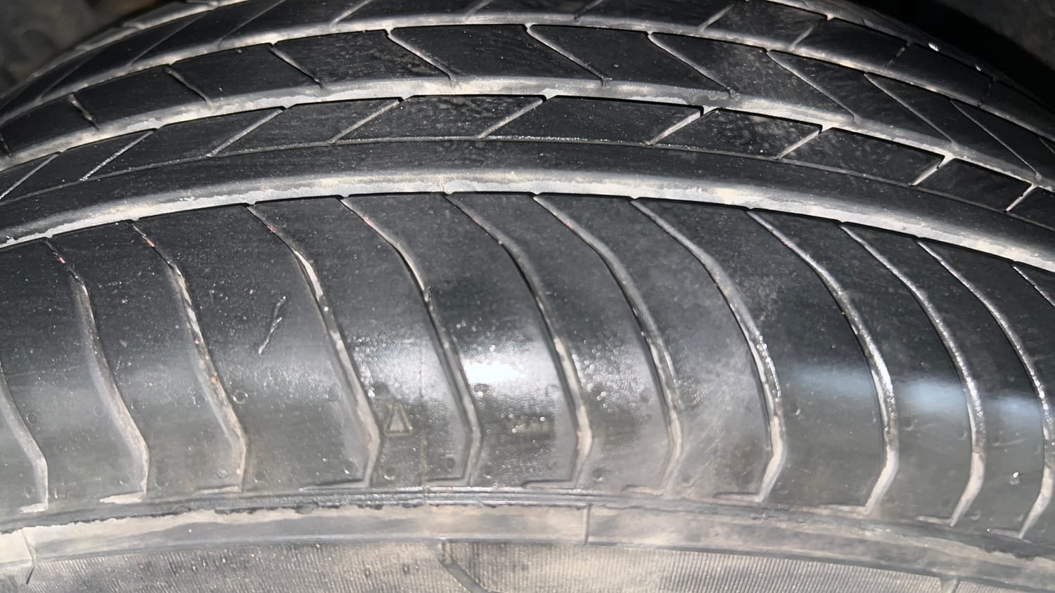 Used 2026 Maruti Suzuki Victoris ZXI+ (O) MT 2W Petrol Manual tyres LEFT FRONT TYRE TREAD VIEW