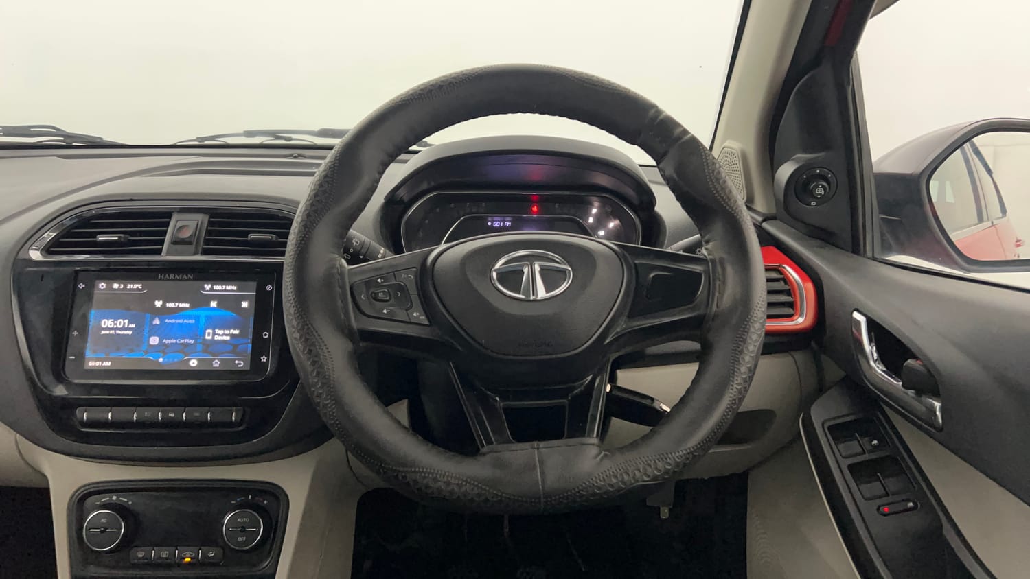 Used 2022 Tata Tiago XZ Plus CNG Cng Manual interior STEERING VIEW