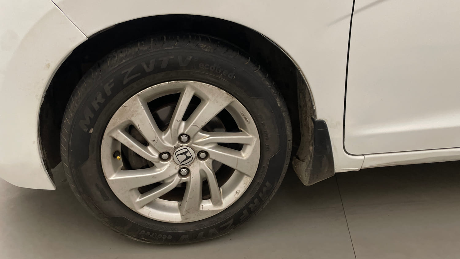Used 2016 Honda Jazz VX Diesel Diesel Manual tyres LEFT FRONT TYRE RIM VIEW