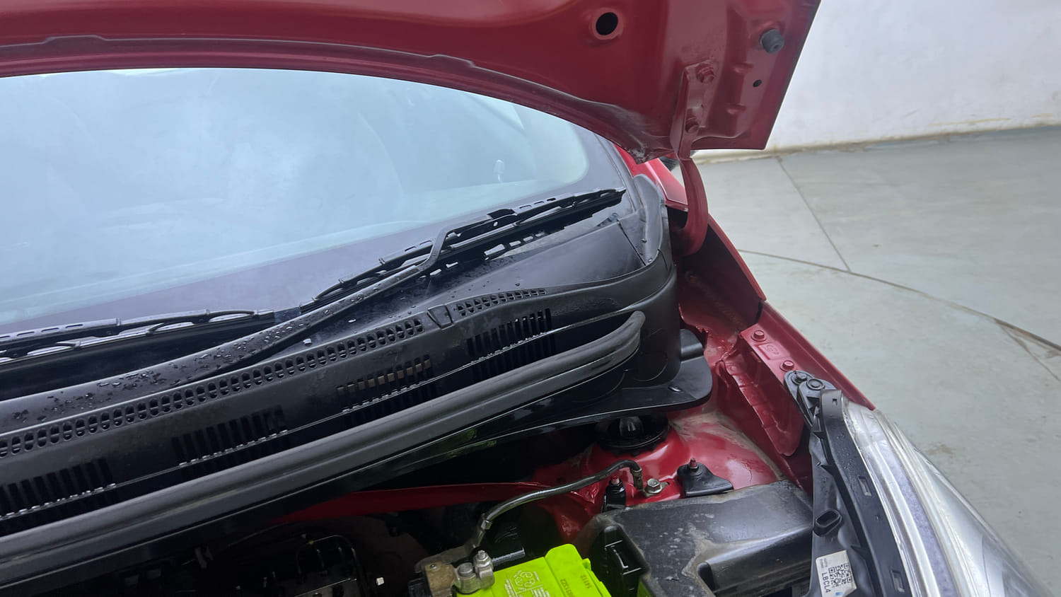 Used 2019 Hyundai Grand i10 Sportz 1.2 Kappa VTVT Petrol Manual engine ENGINE LEFT SIDE HINGE & APRON VIEW