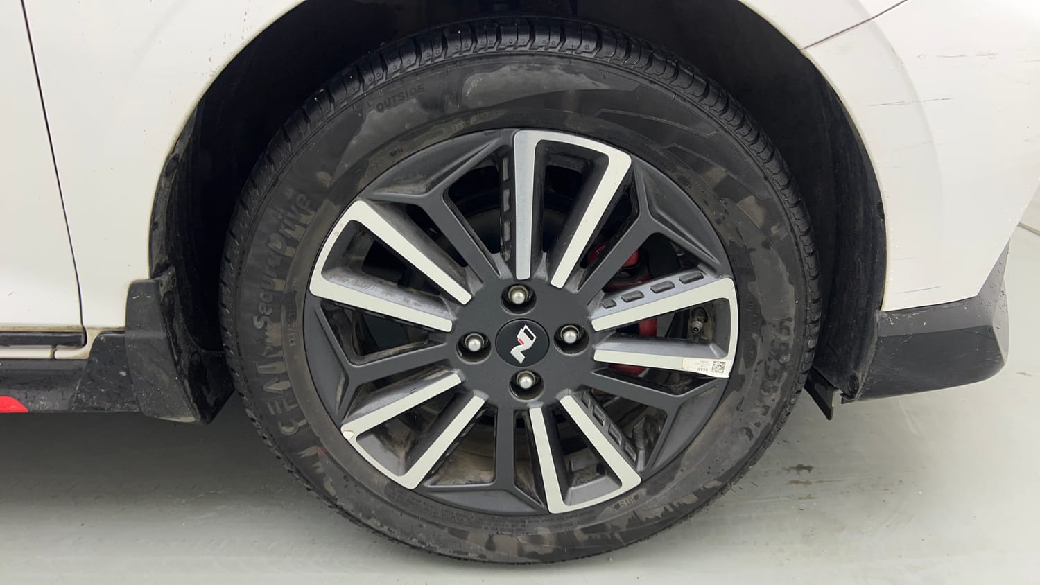 Used 2023 Hyundai i20 N Line N8 1.0 Turbo DCT Petrol Automatic tyres RIGHT FRONT TYRE RIM VIEW