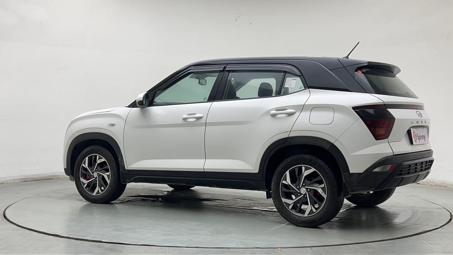 Used 2023 Hyundai Creta E 1.5 Petrol Petrol Manual exterior LEFT REAR CORNER VIEW