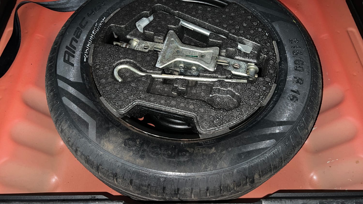 Used 2021 Maruti Suzuki Vitara Brezza [2020-2022] ZXI Plus Dual Tone Petrol Manual tyres SPARE TYRE VIEW