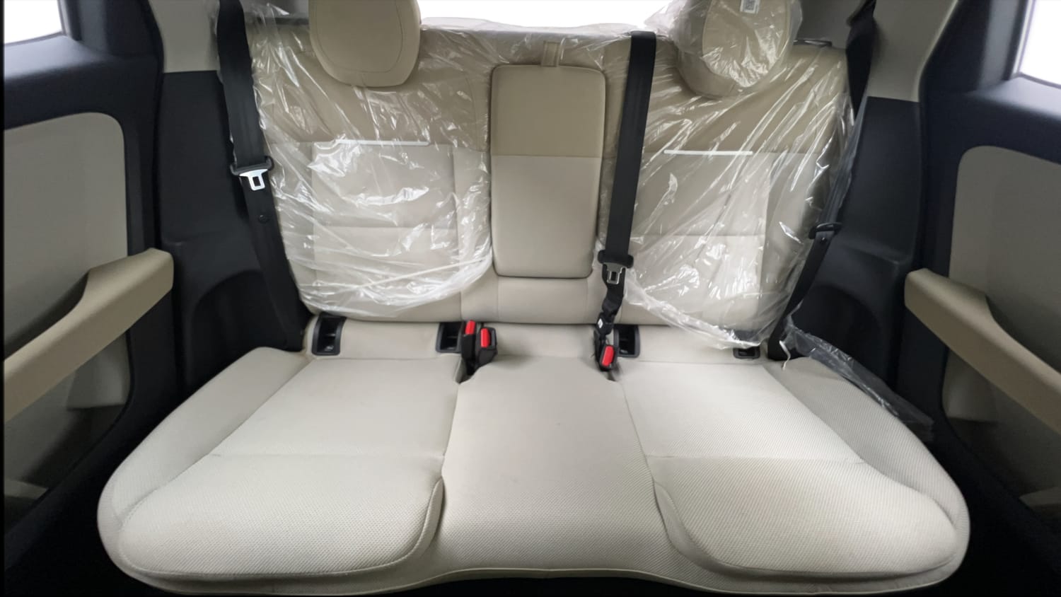Used 2025 Tata Altroz Accomplished Plus S Petrol 6DCT Petrol Automatic interior REAR SEAT CONDITION VIEW