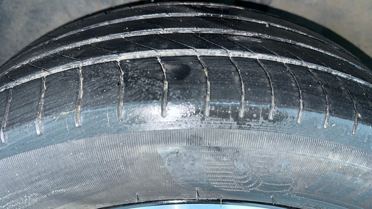 Used 2021 Jeep Compass Limited (O) 2.0 Diesel Diesel Manual tyres RIGHT FRONT TYRE TREAD VIEW