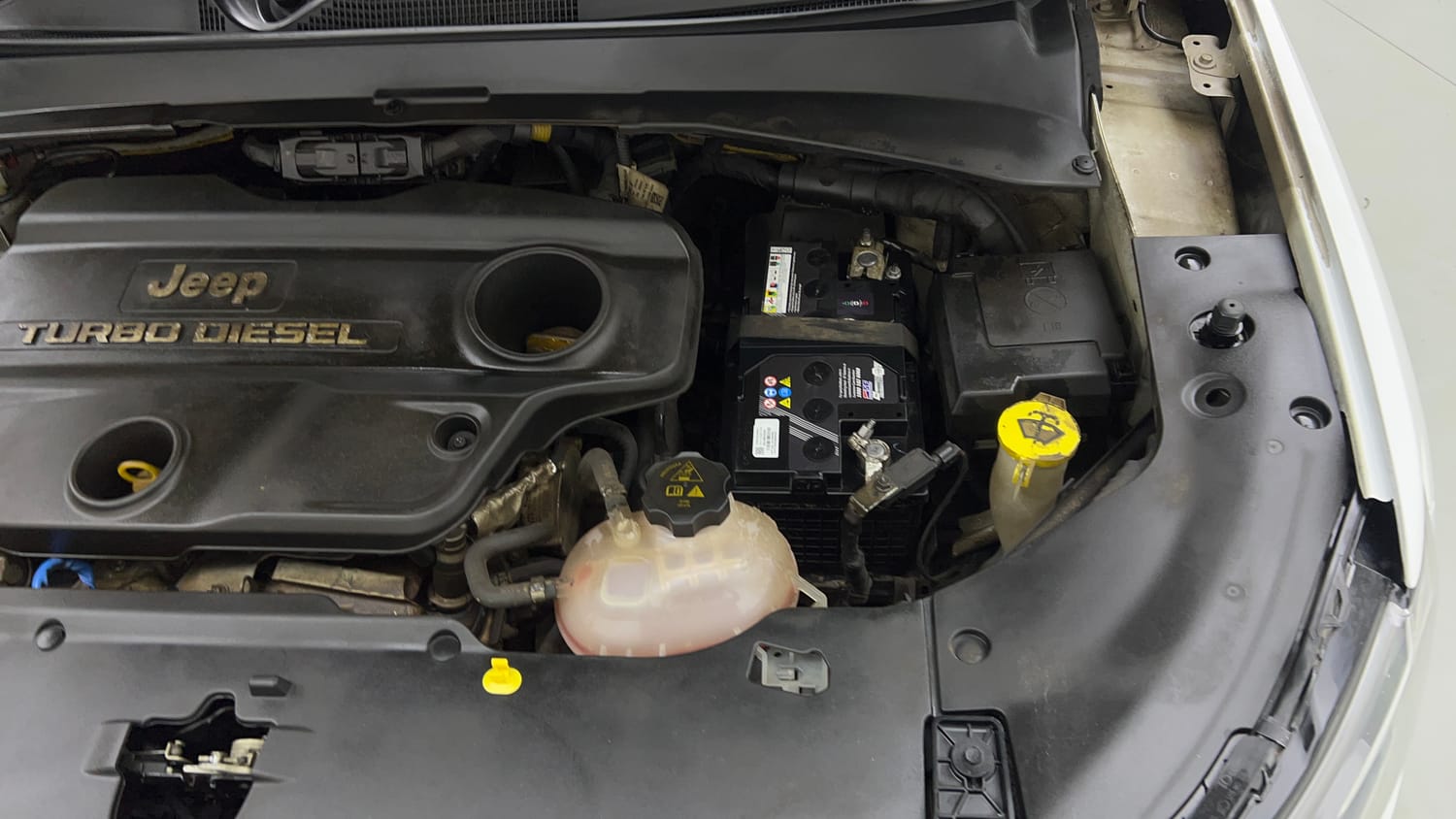Used 2021 Jeep Compass Limited (O) 2.0 Diesel Diesel Manual engine ENGINE LEFT SIDE VIEW