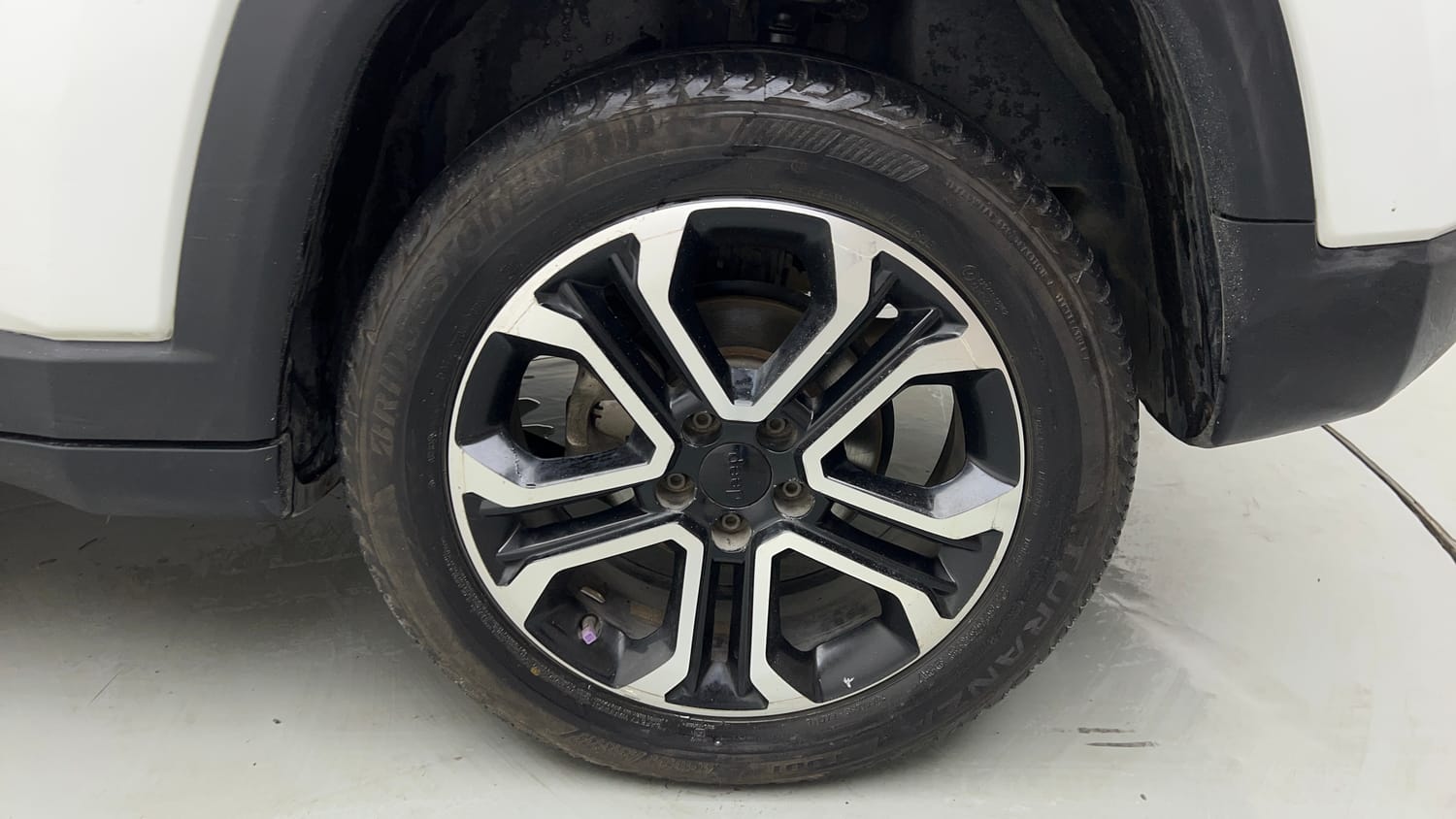 Used 2021 Jeep Compass Limited (O) 2.0 Diesel Diesel Manual tyres LEFT REAR TYRE RIM VIEW