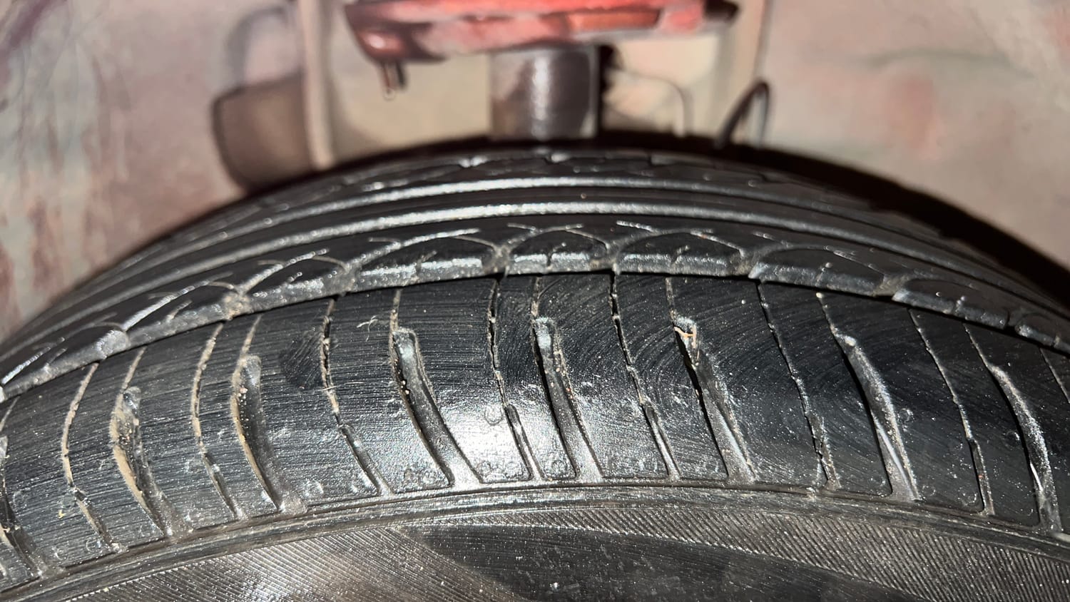 Used 2022 Tata Tiago XZ Plus CNG Cng Manual tyres RIGHT FRONT TYRE TREAD VIEW