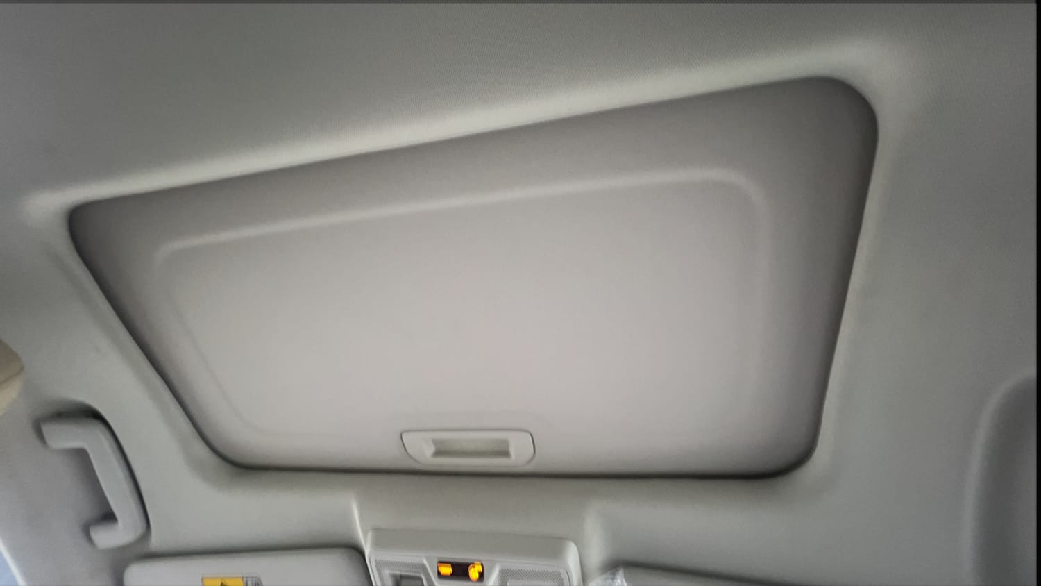 Used 2025 Tata Altroz Accomplished Plus S Petrol 6DCT Petrol Automatic top_features Sunroof