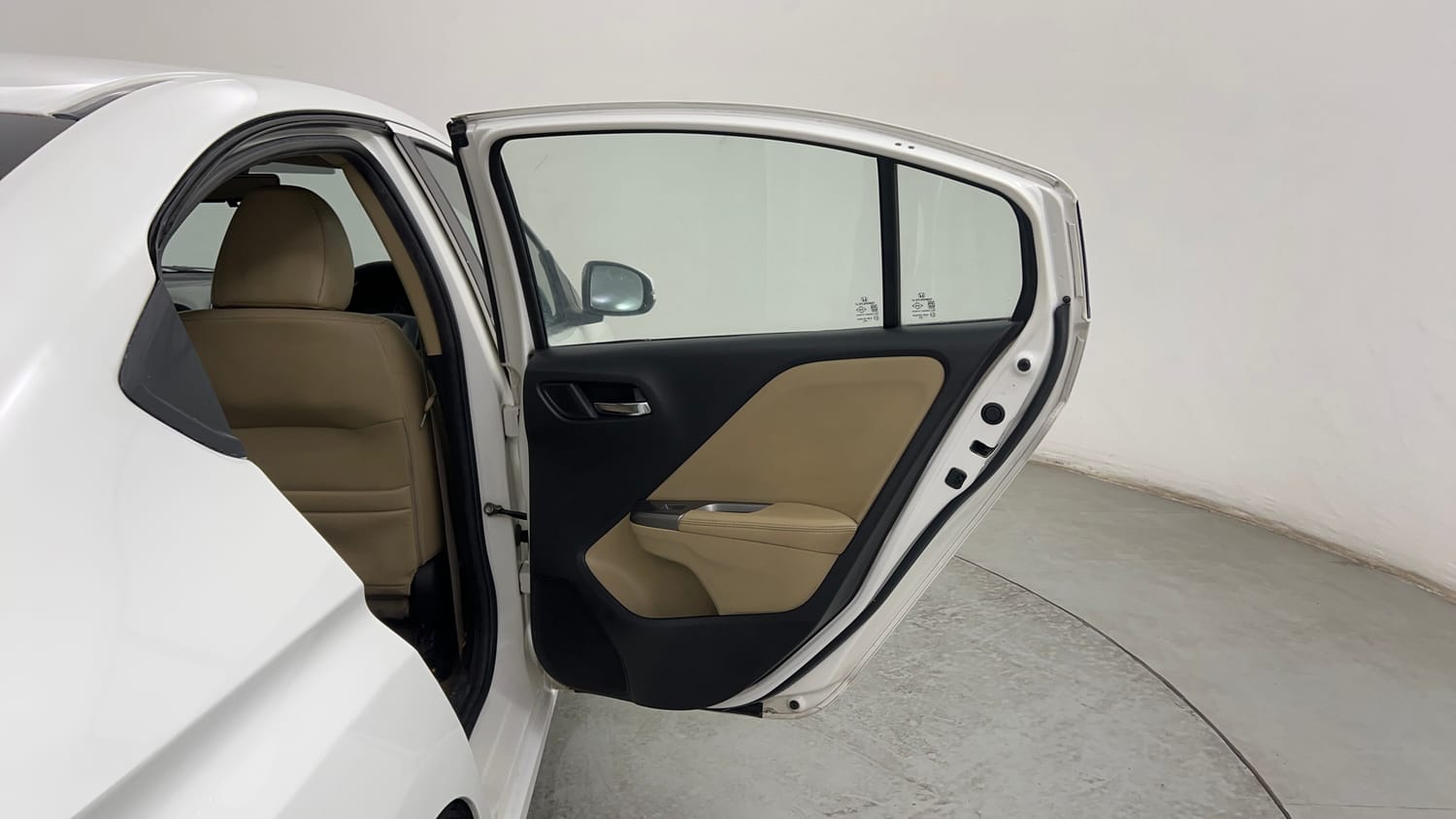 Used 2016 Honda City VX Diesel Diesel Manual interior RIGHT REAR DOOR OPEN VIEW
