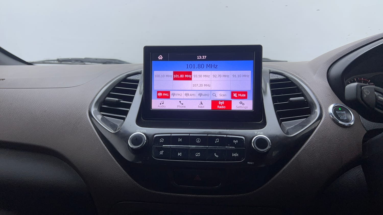 Used 2018 Ford Freestyle Titanium 1.2 Ti-VCT Petrol Manual top_features Touch screen infotainment system