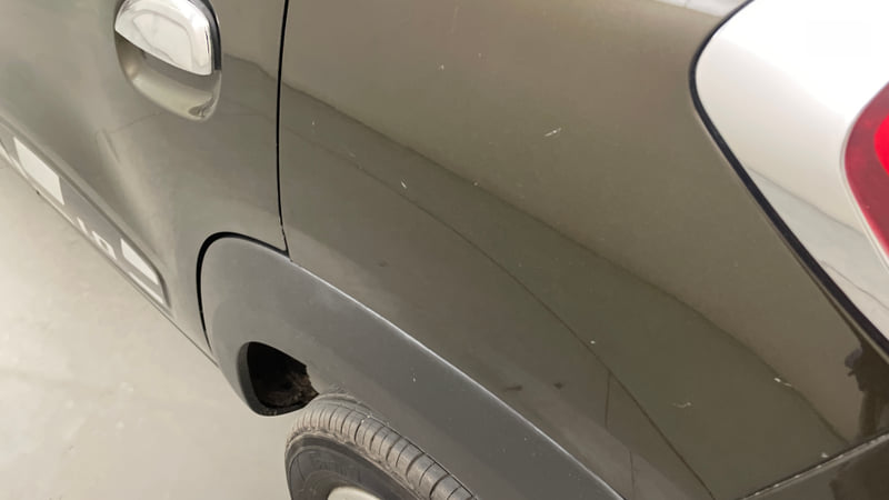 Used 2016 Renault Kwid 1.0 RXT Petrol Manual dents MINOR SCRATCH
