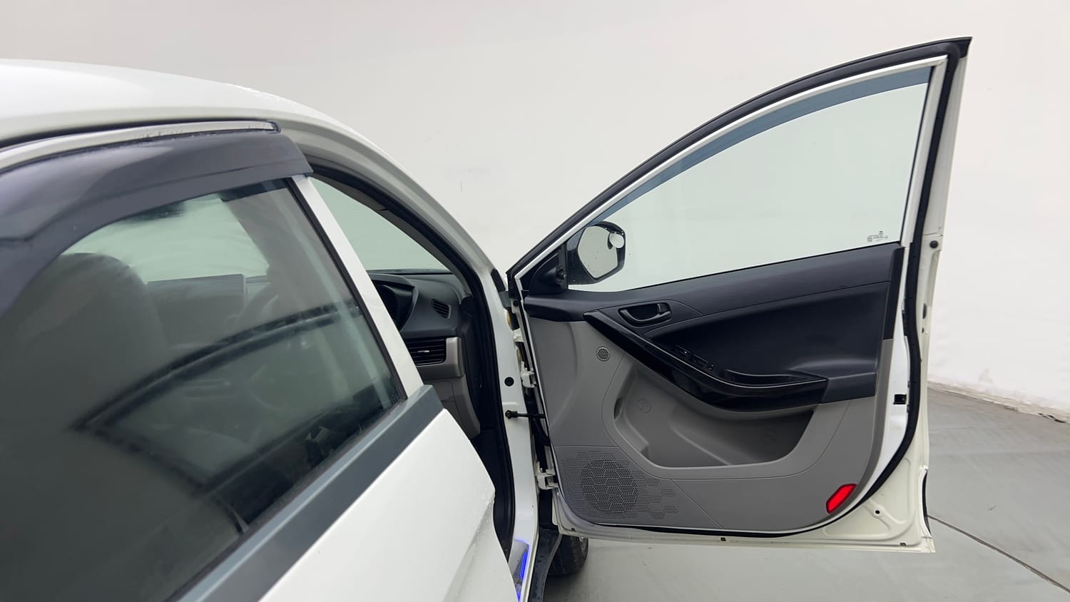 Used 2019 Tata Nexon XM Petrol Manual interior RIGHT FRONT DOOR OPEN VIEW