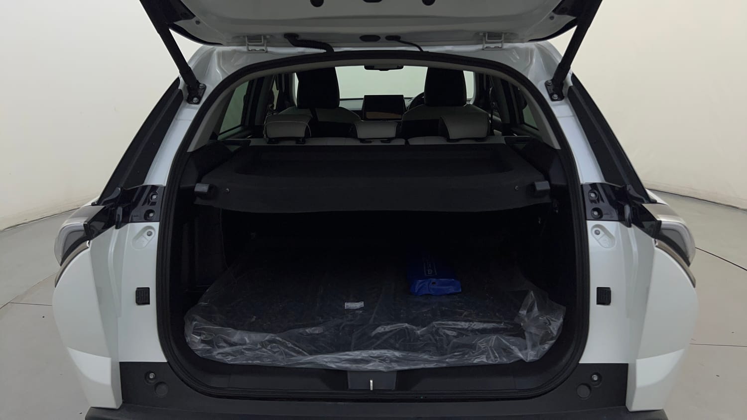 Used 2026 Maruti Suzuki Victoris ZXI+ (O) MT 2W Petrol Manual interior DICKY INSIDE VIEW