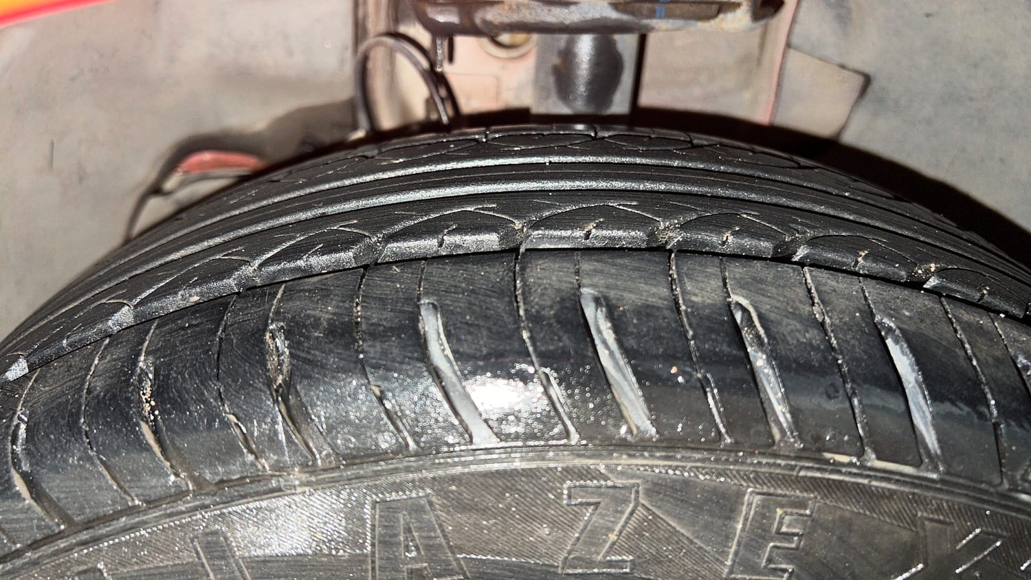 Used 2022 Tata Tiago XZ Plus CNG Cng Manual tyres LEFT FRONT TYRE TREAD VIEW