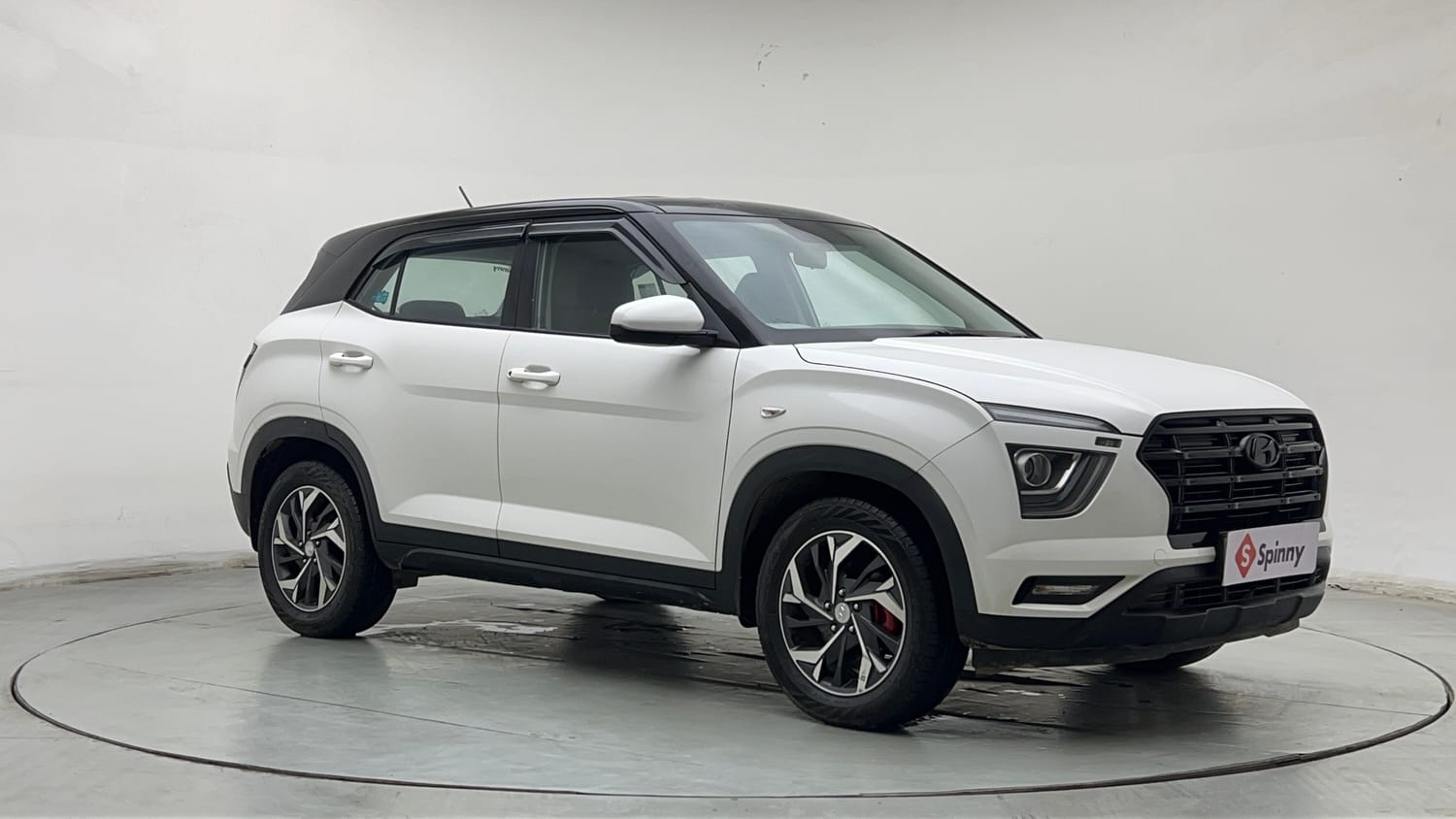 Used 2023 Hyundai Creta E 1.5 Petrol Petrol Manual exterior RIGHT FRONT CORNER VIEW