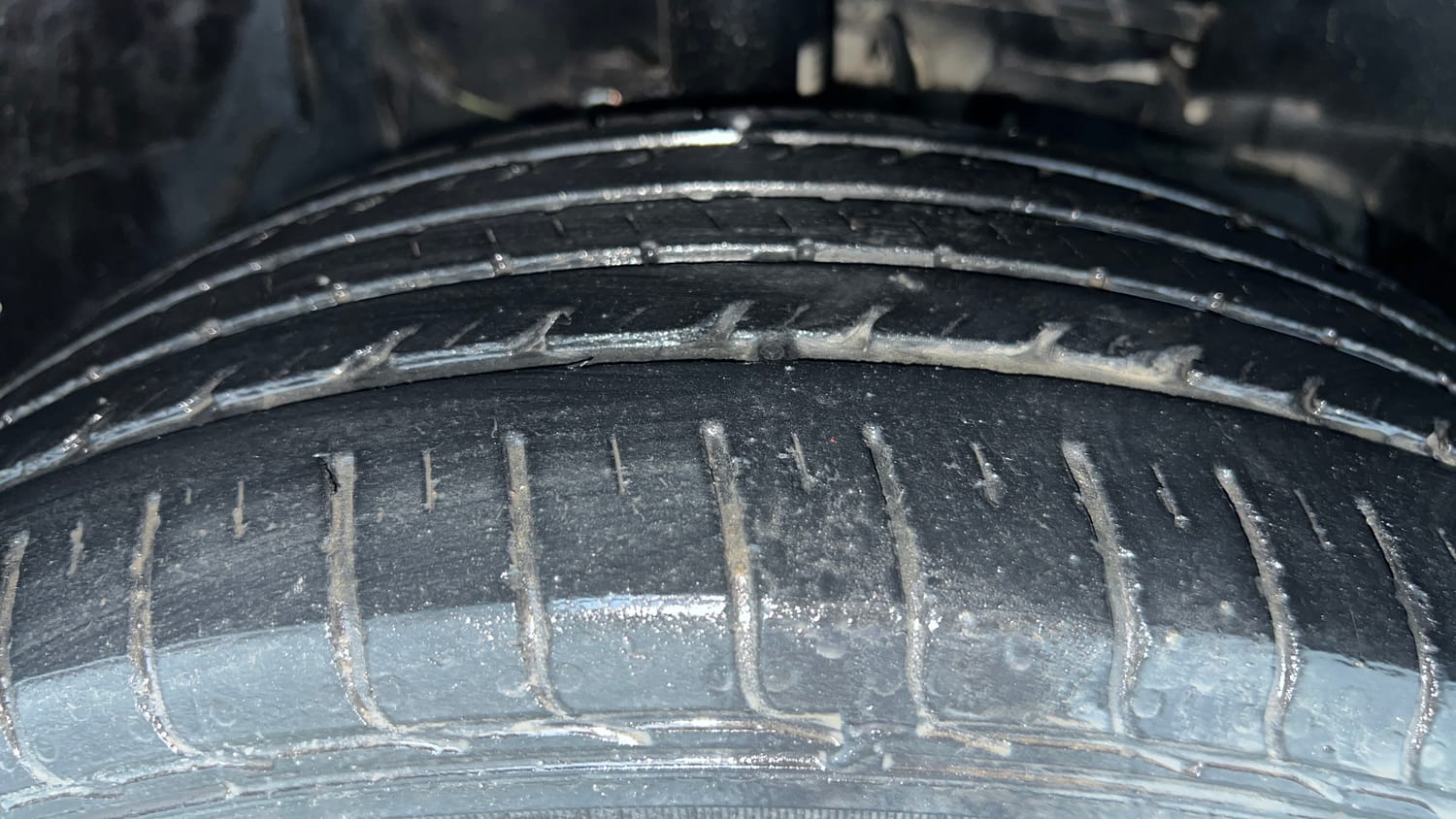 Used 2019 Tata Nexon XM Petrol Manual tyres RIGHT FRONT TYRE TREAD VIEW
