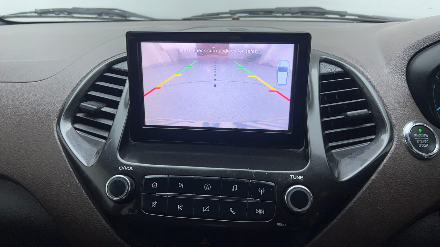 Used 2018 Ford Freestyle Titanium 1.2 Ti-VCT Petrol Manual top_features Rear camera