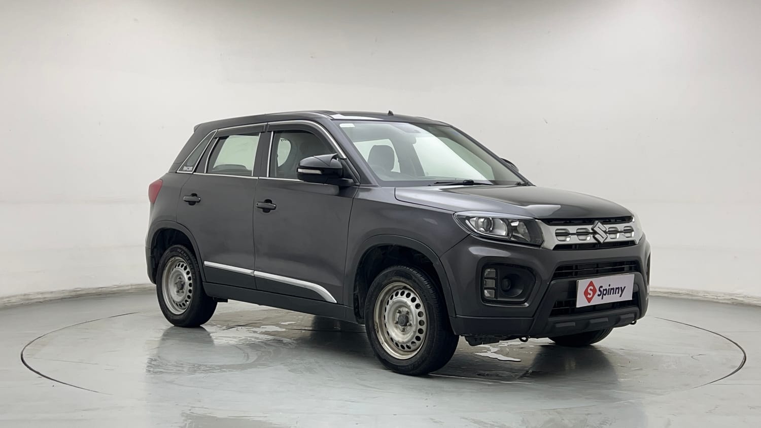 Used 2021 maruti-suzuki Vitara Brezza LXi Petrol Manual exterior RIGHT FRONT CORNER VIEW