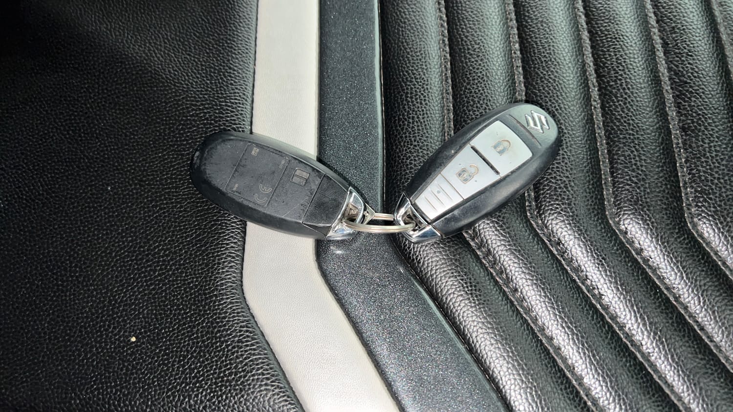 Used 2021 Maruti Suzuki Vitara Brezza [2020-2022] ZXI Plus Dual Tone Petrol Manual extra CAR KEY VIEW