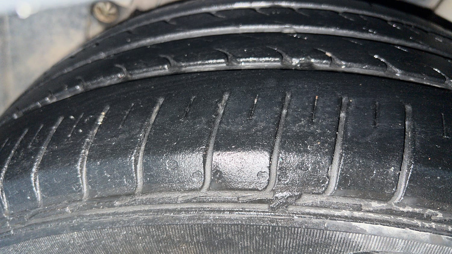 Used 2018 Ford Freestyle Titanium 1.2 Ti-VCT Petrol Manual tyres LEFT REAR TYRE TREAD VIEW