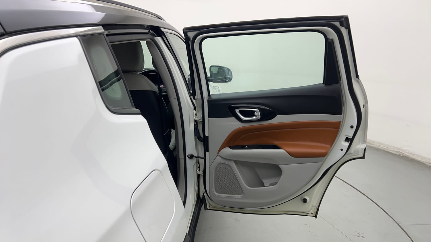 Used 2021 Jeep Compass Limited (O) 2.0 Diesel Diesel Manual interior RIGHT REAR DOOR OPEN VIEW