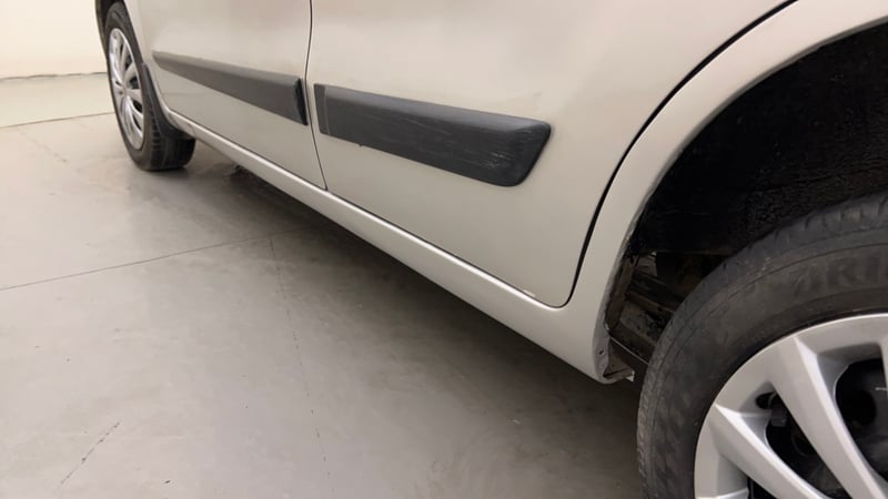 Used 2016 Maruti Suzuki Wagon R 1.0 VXI AMT Petrol Automatic dents MINOR DENT
