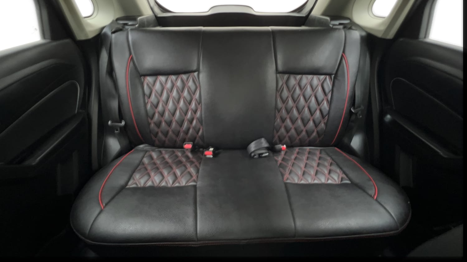 Used 2021 maruti-suzuki Vitara Brezza LXi Petrol Manual interior REAR SEAT CONDITION VIEW