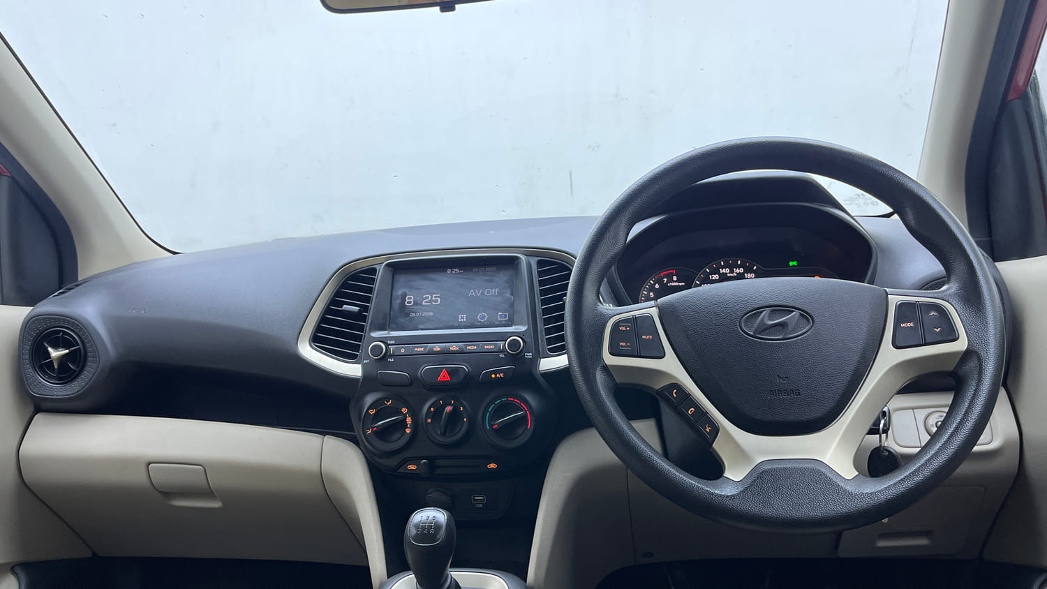 Used 2022 Hyundai Santro Sportz Petrol Manual interior DASHBOARD VIEW