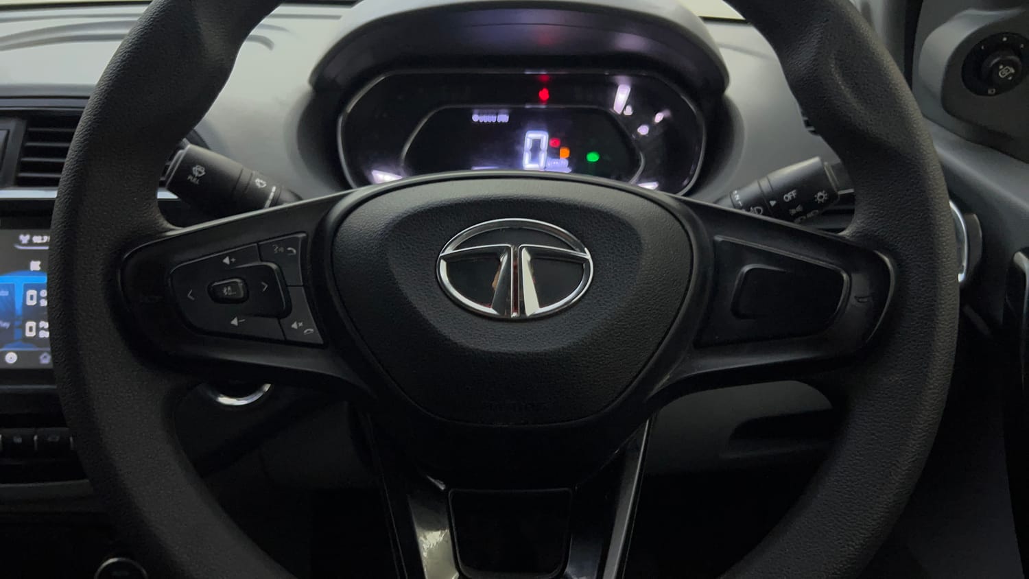 Used 2021 Tata Tigor XZ Plus Petrol Manual top_features Airbags