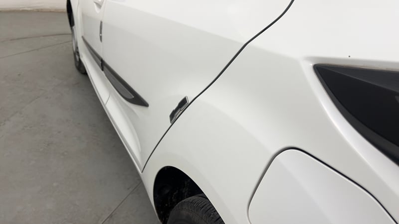 Used 2024 Tata Altroz XE Petrol Petrol Manual dents MINOR DENT