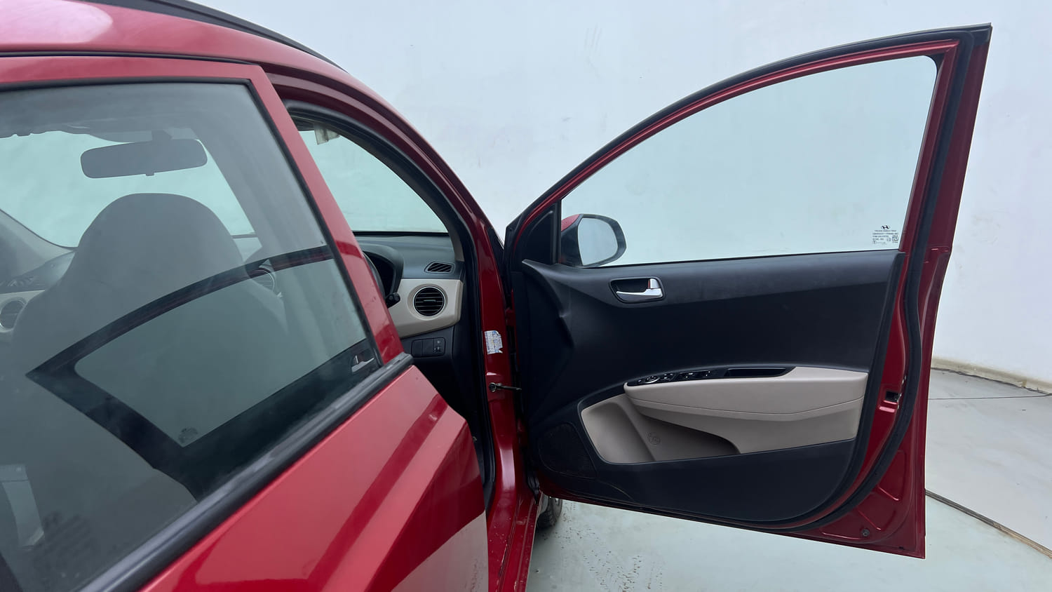 Used 2019 Hyundai Grand i10 Sportz 1.2 Kappa VTVT Petrol Manual interior RIGHT FRONT DOOR OPEN VIEW