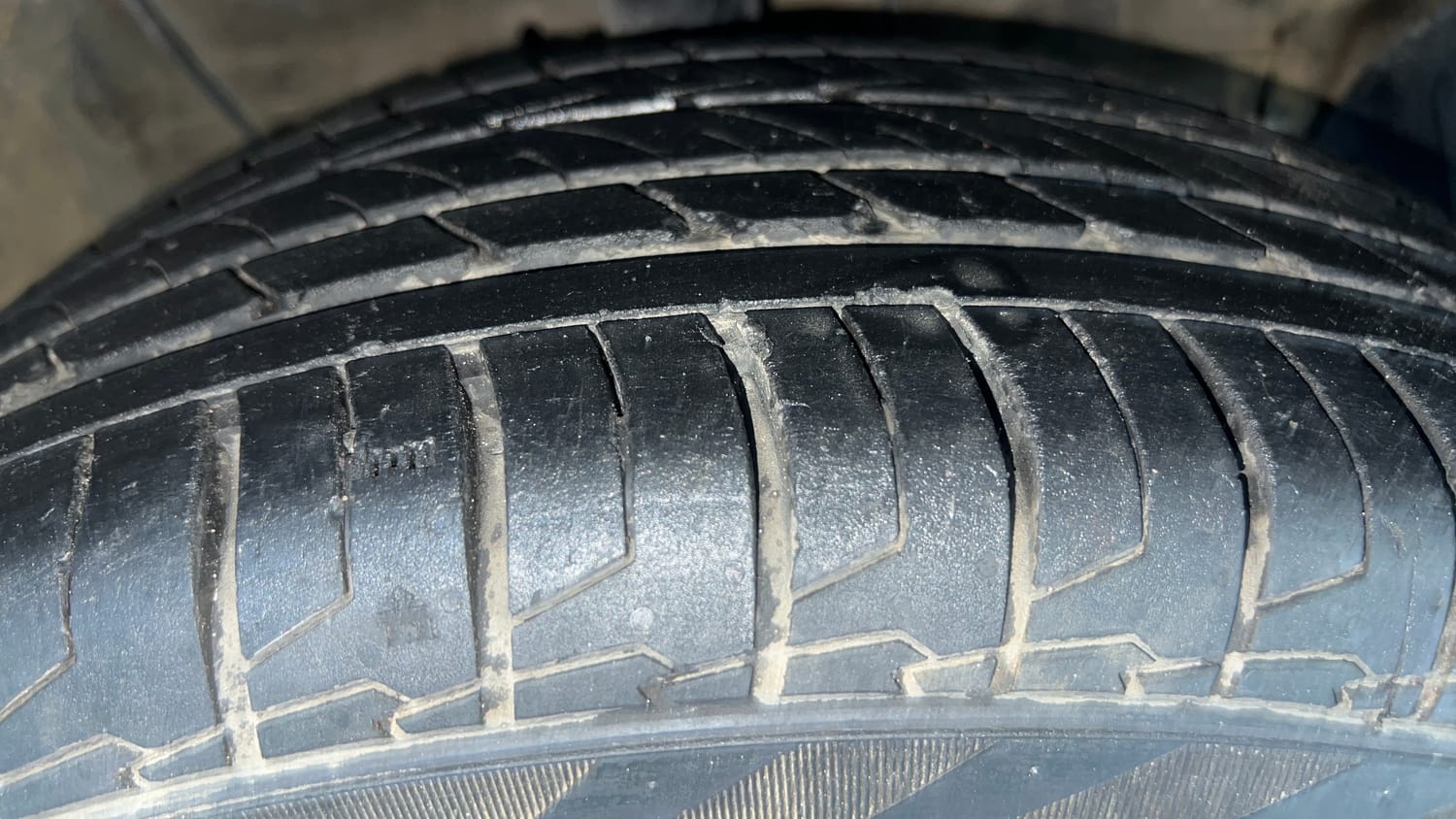 Used 2023 Hyundai Creta E 1.5 Petrol Petrol Manual tyres RIGHT FRONT TYRE TREAD VIEW