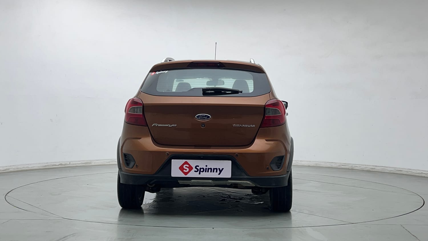 Used 2018 Ford Freestyle Titanium 1.2 Ti-VCT Petrol Manual exterior BACK VIEW