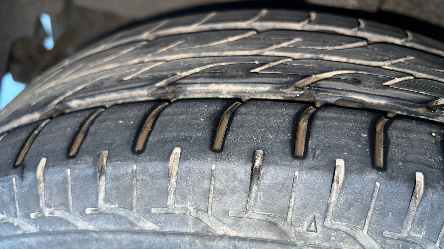 Used 2022 Hyundai Grand i10 Nios Sportz 1.2 Kappa VTVT CNG Cng Manual tyres RIGHT REAR TYRE TREAD VIEW
