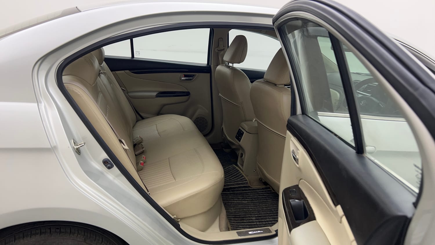 Used 2018 Maruti Suzuki Ciaz Sigma 1.4 MT Petrol Manual interior RIGHT SIDE REAR DOOR CABIN VIEW