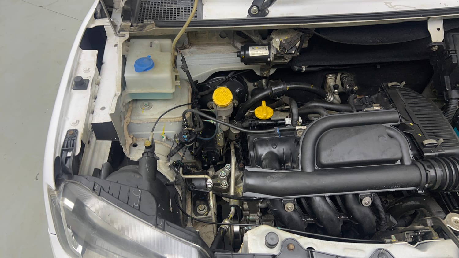 Used 2019 Renault Kwid RXL Petrol Manual engine ENGINE RIGHT SIDE VIEW
