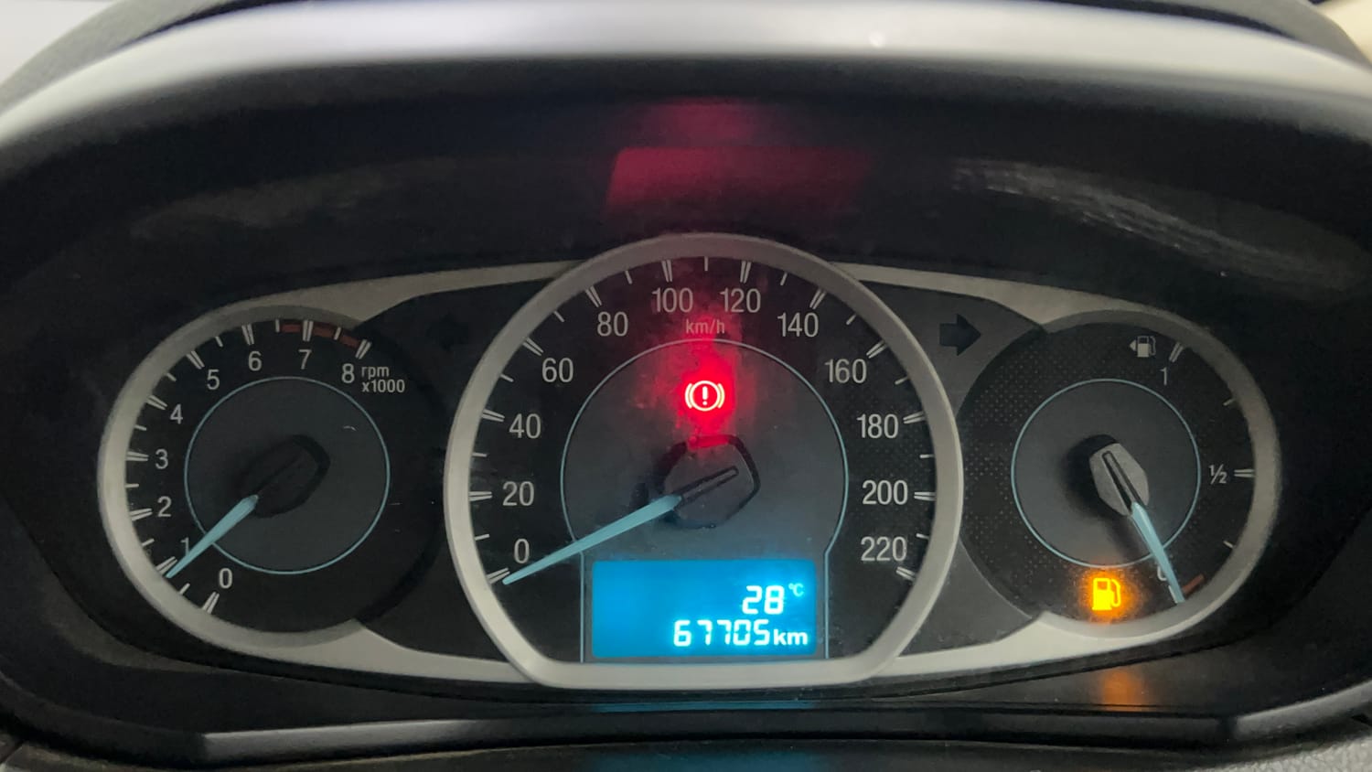 Used 2017 Ford Figo Aspire Titanium 1.2 Ti-VCT Petrol Manual interior CLUSTERMETER VIEW