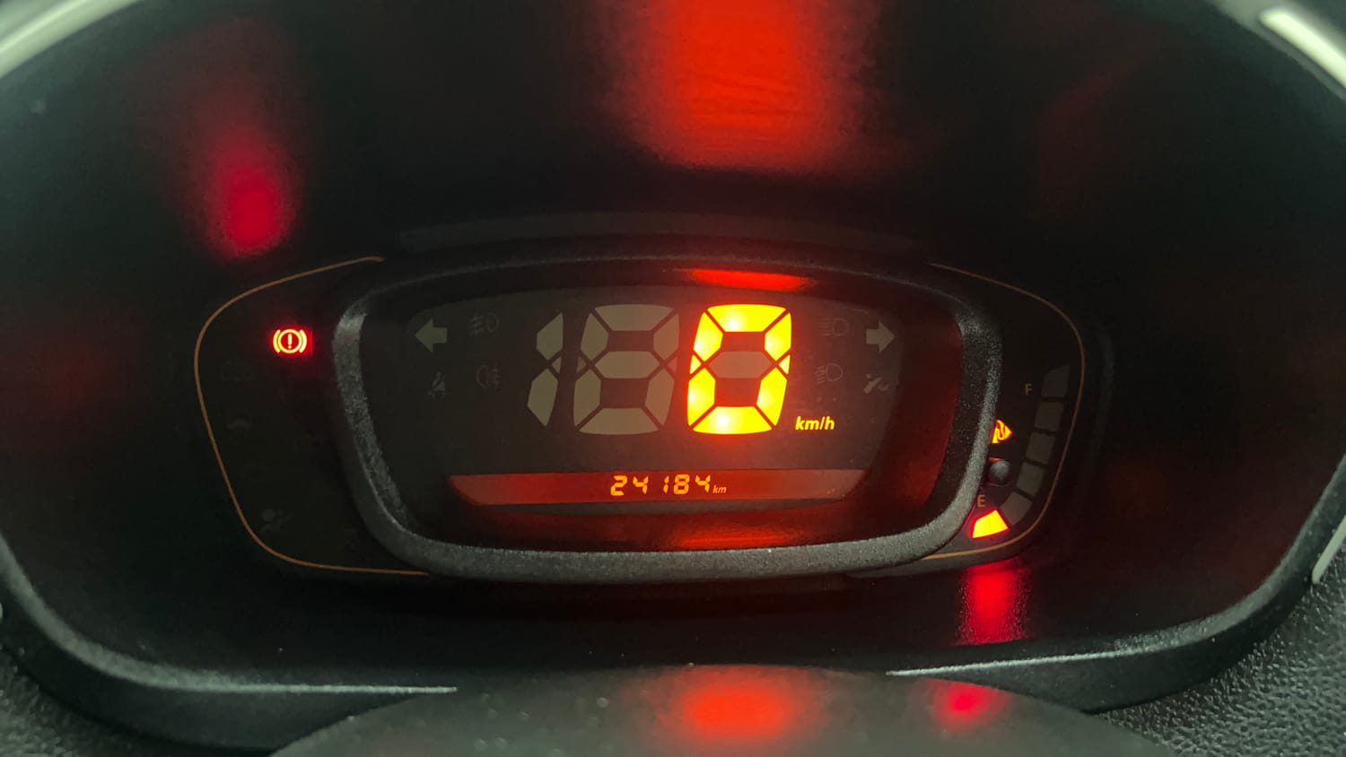 Used 2019 Renault Kwid RXL Petrol Manual interior CLUSTERMETER VIEW