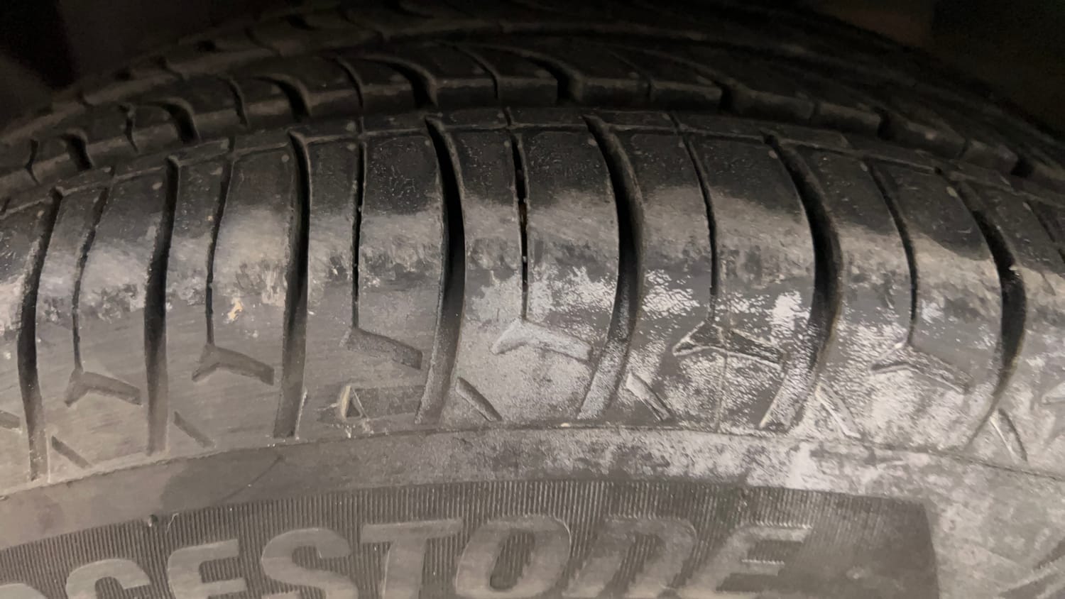 Used 2017 Ford Figo Aspire Titanium 1.2 Ti-VCT Petrol Manual tyres LEFT FRONT TYRE TREAD VIEW