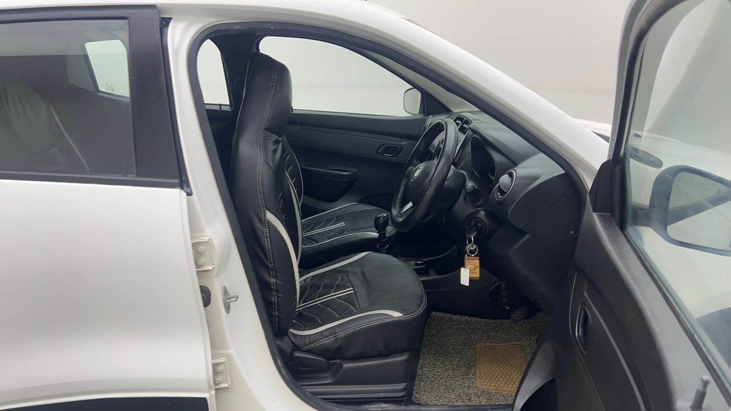 Used 2019 Renault Kwid RXL Petrol Manual interior RIGHT SIDE FRONT DOOR CABIN VIEW