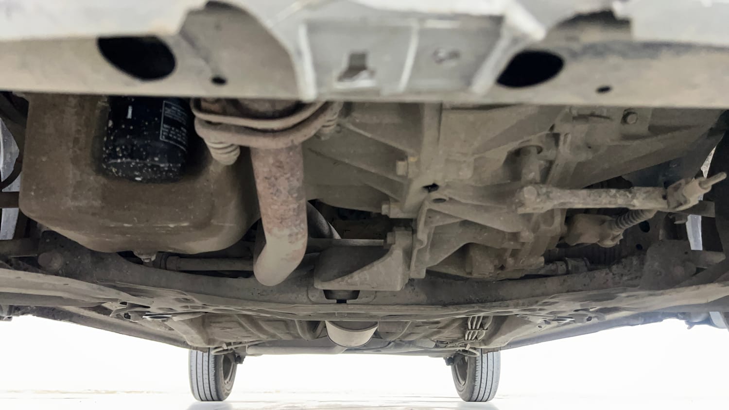 Used 2019 Maruti Suzuki Ignis Sigma 1.2 MT Petrol Manual extra FRONT LEFT UNDERBODY VIEW