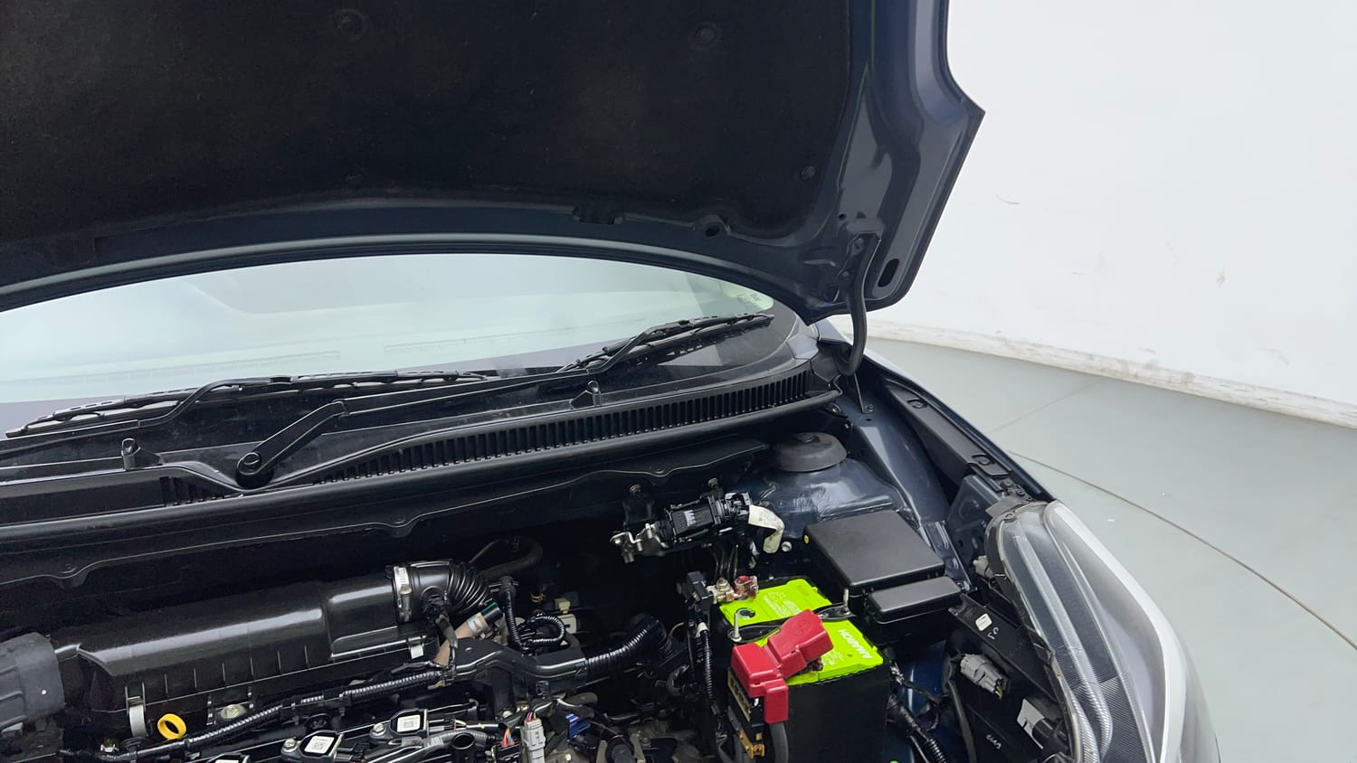 Used 2021 Maruti Suzuki Baleno Zeta Automatic Petrol Automatic engine ENGINE LEFT SIDE HINGE & APRON VIEW