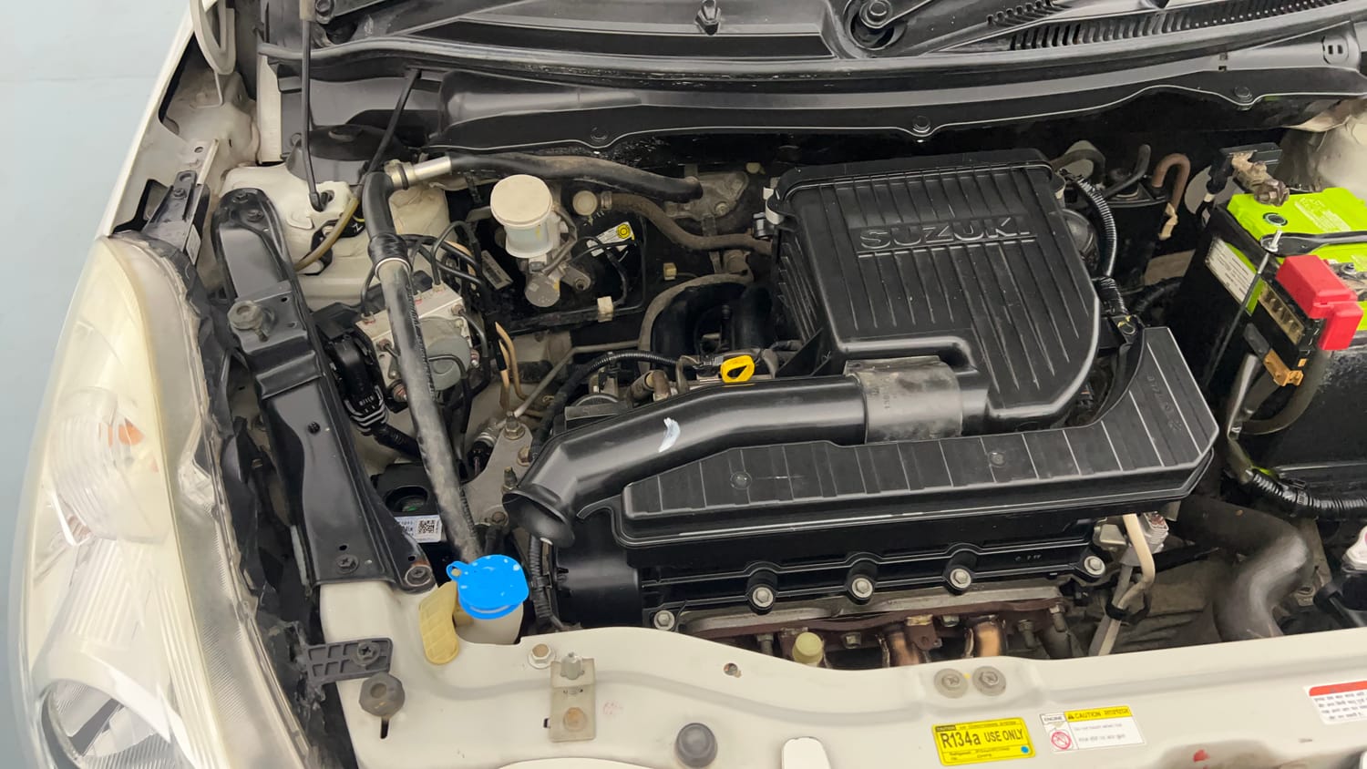 Used 2017 Maruti Suzuki Swift VXI (O) Petrol Manual engine ENGINE RIGHT SIDE VIEW