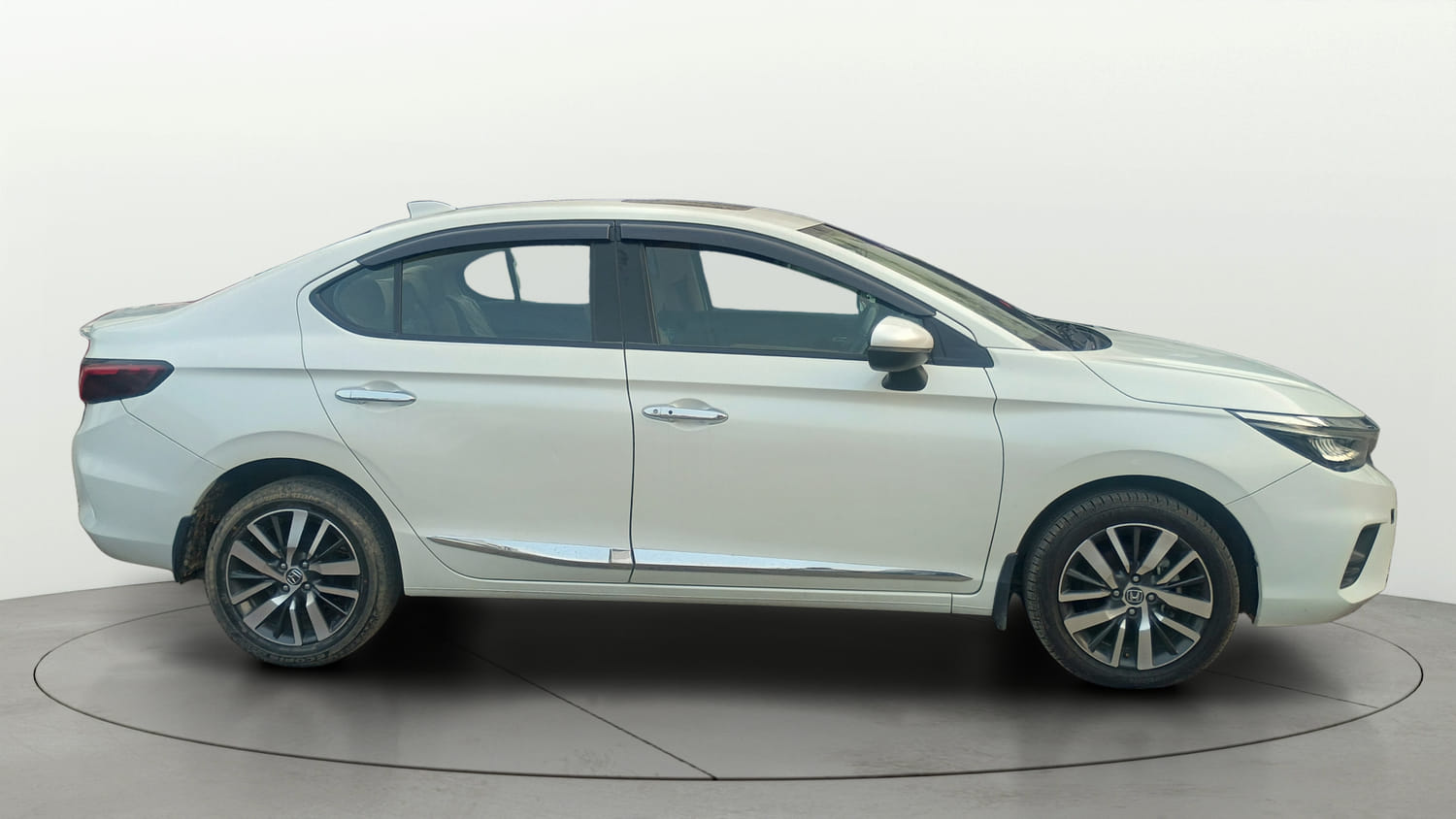 Used 2023 Honda City ZX Petrol Petrol Manual exterior RIGHT SIDE VIEW