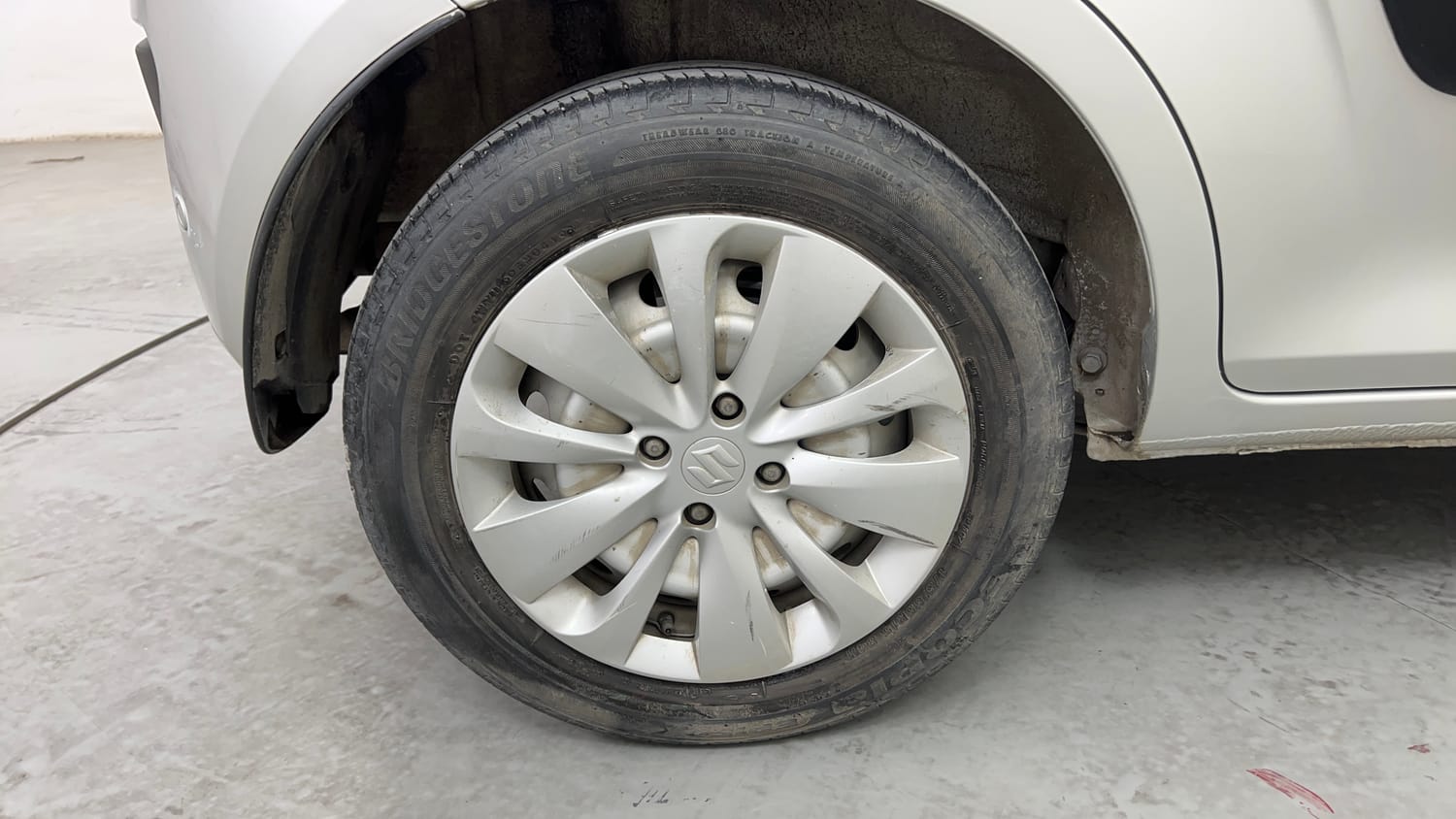 Used 2019 Maruti Suzuki Ignis Sigma 1.2 MT Petrol Manual tyres RIGHT REAR TYRE RIM VIEW